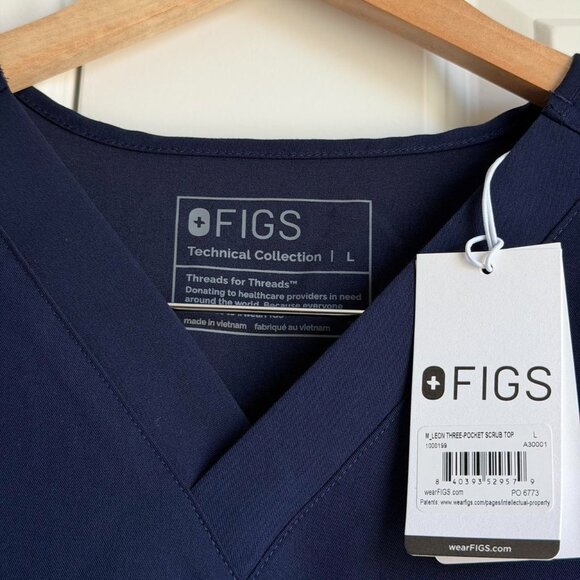 Figs Leon Three-Pocket Scrub Top in Black, Size Large - Picture 7 of 9